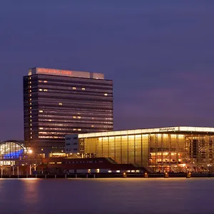 Moevenpick Centre מלון